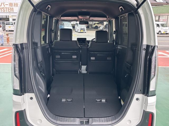 N-BOXカスタム コーディネートスタイル ホンダセンシング LEDヘッド&フォグランプ 両側パワースライドドア 電子制御パーキングブレーキ オートブレーキホールド機能 運転席・助手席シートヒーター シートバックテーブル ロールサンシェード(14枚目)