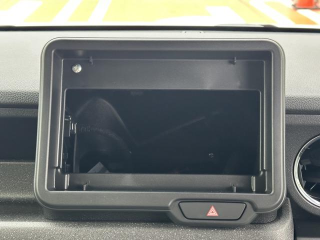 N-BOXカスタム コーディネートスタイル ホンダセンシング LEDヘッド&フォグランプ 両側パワースライドドア 電子制御パーキングブレーキ オートブレーキホールド機能 運転席・助手席シートヒーター シートバックテーブル ロールサンシェード(22枚目)