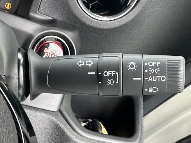 N-BOXカスタム コーディネートスタイル ホンダセンシング LEDヘッド&フォグランプ 両側パワースライドドア 電子制御パーキングブレーキ オートブレーキホールド機能 運転席・助手席シートヒーター シートバックテーブル ロールサンシェード(23枚目)