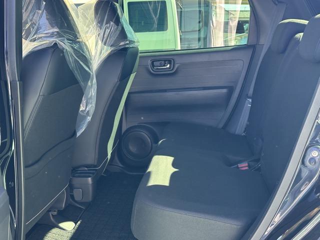 N-ONE プレミアム 4WD 純正ナビ・バックモニター・ETC付 ホンダセンシング LEDヘッドランプ 電子制御パーキングブレーキ オートブレーキホールド 本革巻ステアリング シートヒーター アルミホイール スマートキー(7枚目)