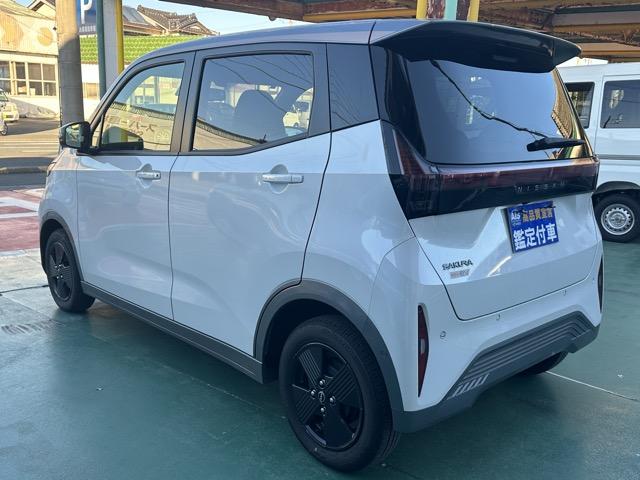 サクラ X 90周年記念車 ディスプレイオーディオ アラウンドビューモニター スマートキー LEDヘッドライト フルオートエアコン シートヒーター&ハンドルヒーター 電気式パーキングブレーキ 衝突被害軽減ブレーキ フォグランプ(5枚目)