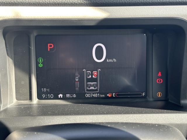 N-BOX ファッションスタイル 純正ディスプレイオーディオ・バックモニター付 ホンダセンシング LEDヘッドランプ パワースライドドア 電子制御パーキングブレーキ オートブレーキホールド機能 ロールサンシェード スマートキー(26枚目)