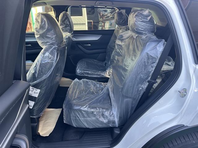 ＣＸ－８０ ＸＤ　Ｌパッケージ　ＢＯＳＥサウンドシステム　電動パノラマサンルーフ　純正ディスプレイオーディオ　パノラマカメラ　パワーシート　シートヒーター＆ハンドルヒーター　パワーバックドア　前後フルオートエアコン　登録済未使用車（7枚目）