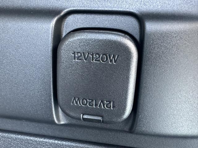 ＣＸ－８０ ＸＤ　Ｌパッケージ　ＢＯＳＥサウンドシステム　電動パノラマサンルーフ　純正ディスプレイオーディオ　パノラマカメラ　パワーシート　シートヒーター＆ハンドルヒーター　パワーバックドア　前後フルオートエアコン　登録済未使用車（18枚目）