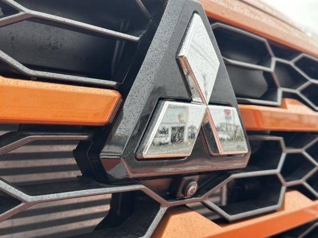 トライトン GSR e-Assist スマートフォン連携ナビゲーション LEDヘッドライト ルーフレール 液晶メーター 本革巻ステアリング シート&ステアリングヒーター パワーシート サーキュレーター 登録済未使用車(32枚目)