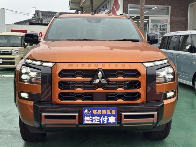 トライトン GSR e-Assist スマートフォン連携ナビゲーション LEDヘッドライト ルーフレール 液晶メーター 本革巻ステアリング シート&ステアリングヒーター パワーシート サーキュレーター 登録済未使用車(33枚目)