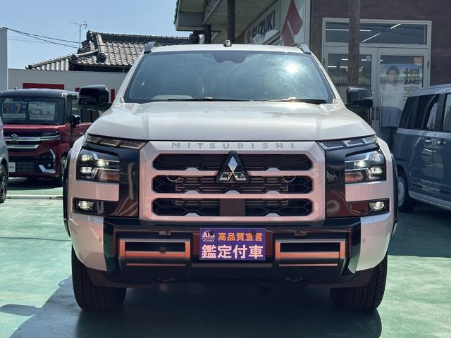 トライトン GSR e-Assist スマートフォン連携ナビゲーション LEDヘッドライト ルーフレール 液晶メーター 本革巻ステアリング シート&ステアリングヒーター パワーシート サーキュレーター 登録済未使用車(35枚目)