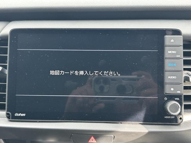 フィット ｅ：ＨＥＶホーム　純正ナビ・バックモニター・ドライブレコーダー・ＥＴＣ付　ホンダセンシング　ＬＥＤヘッドランプ　電子制御パーキングブレーキ　オートブレーキホールド機能　本革巻ステアリング　スマートキー　アルミホイール（19枚目）