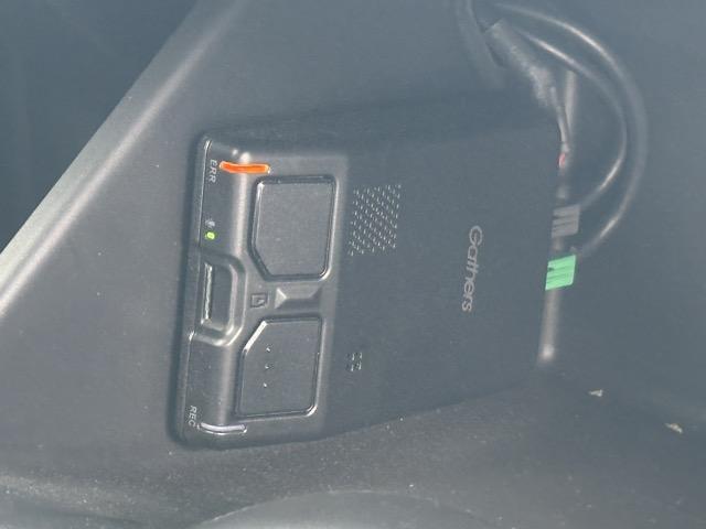 フィット ｅ：ＨＥＶホーム　純正ナビ・バックモニター・ドライブレコーダー・ＥＴＣ付　ホンダセンシング　ＬＥＤヘッドランプ　電子制御パーキングブレーキ　オートブレーキホールド機能　本革巻ステアリング　スマートキー　アルミホイール（28枚目）