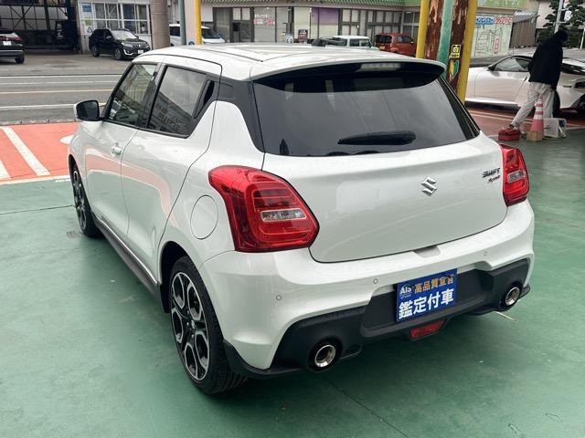 スイフトスポーツ ベースグレード セーフティーパッケージ装着車 6MT 走行距離8,078KM 社外オーディオ スマートキー LEDヘッドライト フルオートエアコン シートヒーター 革巻きハンドル オートクルーズコントロール(5枚目)