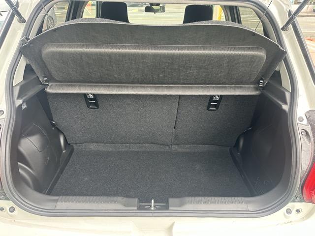 スイフトスポーツ ベースグレード セーフティーパッケージ装着車 6MT 走行距離8,078KM 社外オーディオ スマートキー LEDヘッドライト フルオートエアコン シートヒーター 革巻きハンドル オートクルーズコントロール(10枚目)