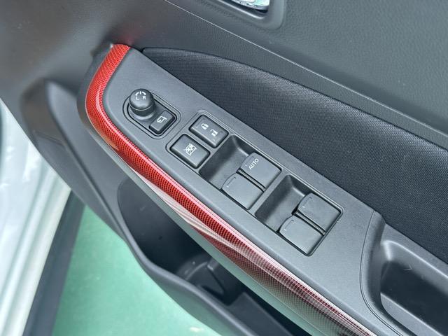 スイフトスポーツ ベースグレード セーフティーパッケージ装着車 6MT 走行距離8,078KM 社外オーディオ スマートキー LEDヘッドライト フルオートエアコン シートヒーター 革巻きハンドル オートクルーズコントロール(13枚目)