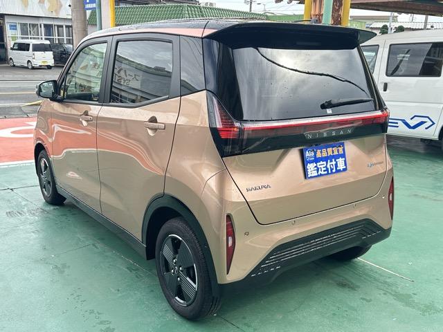 サクラ X 純正ナビゲーション アラウンドビューモニター ETC スマートキー LEDヘッドライト フルオートエアコン 電気式パーキングブレーキ ベンチシート 電動格納ドアミラー 前後パワーウィンドー(5枚目)