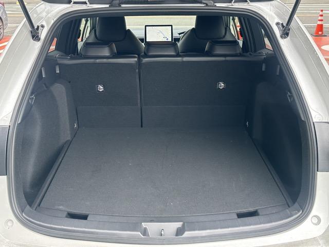 カローラツーリング アクティブスポーツ 純正ナビゲーション バックカメラ ETC スマートキー LEDヘッドライト フルオートエアコン シートヒーター&ハンドルヒーター USB充電ソケット 革巻きハンドル オートクルーズコントロール(12枚目)