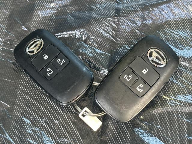 タント ファンクロスターボ パノラマアップグレードパック スマートキー LEDヘッドライト 両側パワースライドドア フルオートエアコン シートヒーター ロールサンシェード シートバックテーブル 革巻きハンドル ルーフレール(18枚目)