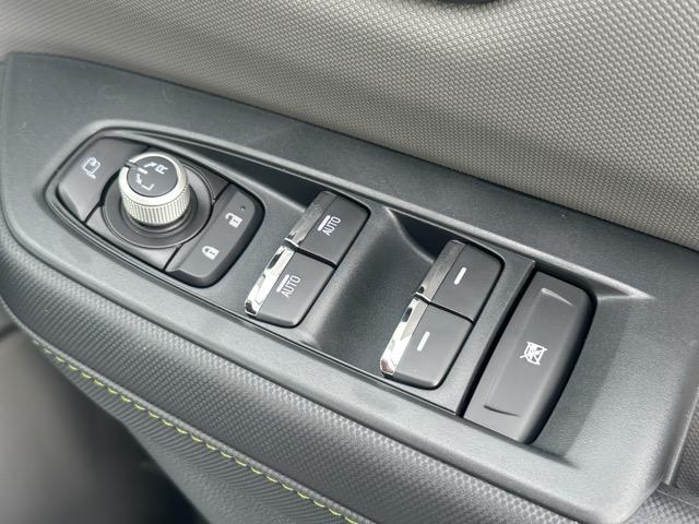 フォレスター X-ブレイクS:HEV EX アイサイト LEDヘッドランプ 11.6インチセンターインフォメーションディスプレイ ドライバーモニタリングシステム 12.3インチフル液晶メーター ハンズフリーパワーリヤゲート 登録済未使用車(20枚目)