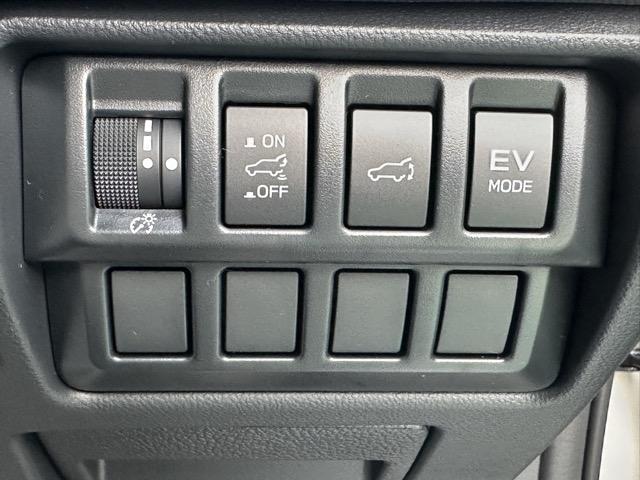 フォレスター X-ブレイクS:HEV EX アイサイト LEDヘッドランプ 11.6インチセンターインフォメーションディスプレイ ドライバーモニタリングシステム 12.3インチフル液晶メーター ハンズフリーパワーリヤゲート 登録済未使用車(22枚目)