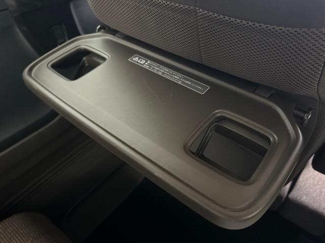 N-BOX L コーディネートスタイル 純正ナビゲーション バックカメラ スマートキー LEDヘッドライト 両側パワースライドドア フルオートエアコン シートヒーター USB充電ソケット ロールサンシェード シートバックテーブル(11枚目)