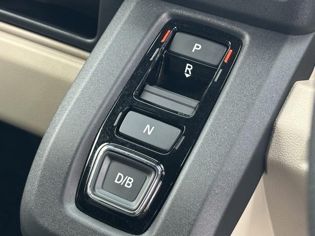 N-VAN e: e: ファン スマートキー LEDヘッドライト 両側スライドドア フルオートエアコン シートヒーター USB充電ソケット 電動格納ドアミラー パワーウィンドー フルフラット オートクルーズコントロール バックカメラ(16枚目)