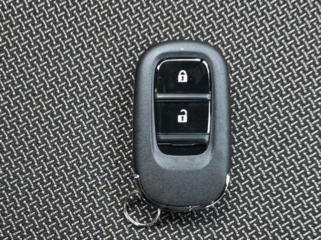 N-VAN e: e: ファン スマートキー LEDヘッドライト 両側スライドドア フルオートエアコン シートヒーター USB充電ソケット 電動格納ドアミラー パワーウィンドー フルフラット オートクルーズコントロール バックカメラ(21枚目)