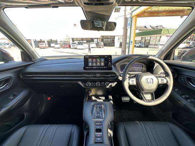 ZR-V e:HEV Z 内装色/ブラック ホンダセンシング フルLEDヘッドライト HondaCONNECTディスプレー+ETC2.0 BOSEプレミアムサウンド シートヒーター ステアリングヒーター パワーテールゲート(8枚目)