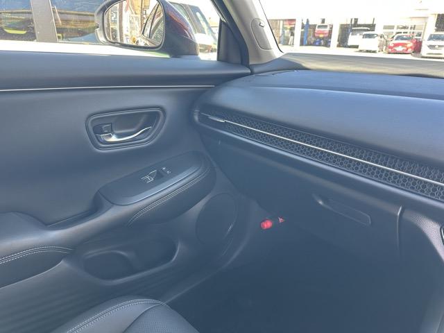 ZR-V e:HEV Z 内装色/ブラック ホンダセンシング フルLEDヘッドライト HondaCONNECTディスプレー+ETC2.0 BOSEプレミアムサウンド シートヒーター ステアリングヒーター パワーテールゲート(26枚目)