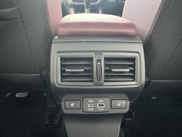 修復歴車一切ありません！それどころか、弊社の仕入在庫につきましては、フェンダー、ボンネット、ドアパネル等の交換歴、修理歴のある車両は基本的に仕入れを行いませんので高品質な車両のみ在庫で揃えています！