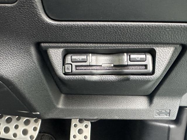 カーナビ本体￥４９，０００円〜工賃￥１７，０００円（取付キット等含む）で取付できます。お客様に必要なカーナビも、当店取り扱いカーナビ１０種類の中からご提案いたします！