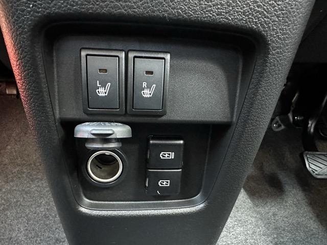 納車前に、専属のクリーニングスタッフが、ピッカピカにクリーニングして納車いたします！もちろん、ピッカピカの状態でお渡しするクリーニング費用も支払総額に含まれています！