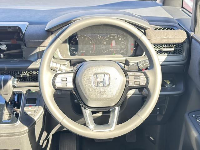 ステップワゴン スパーダ プレミアムライン 7人乗り ホンダセンシング フルLEDヘッドライト マルチビューカメラシステム パワーテールゲート 両側パワースライドドア シートヒーター 2列目キャプテンシート/オットマン付 登録済未使用車(10枚目)