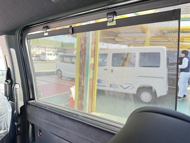 ステップワゴン スパーダ プレミアムライン 7人乗り ホンダセンシング フルLEDヘッドライト マルチビューカメラシステム パワーテールゲート 両側パワースライドドア シートヒーター 2列目キャプテンシート/オットマン付 登録済未使用車(12枚目)