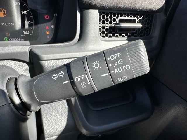 ステップワゴン スパーダ プレミアムライン 7人乗り ホンダセンシング フルLEDヘッドライト マルチビューカメラシステム パワーテールゲート 両側パワースライドドア シートヒーター 2列目キャプテンシート/オットマン付 登録済未使用車(28枚目)