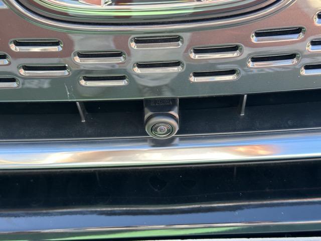 ステップワゴン スパーダ プレミアムライン 7人乗り ホンダセンシング フルLEDヘッドライト マルチビューカメラシステム パワーテールゲート 両側パワースライドドア シートヒーター 2列目キャプテンシート/オットマン付 登録済未使用車(30枚目)