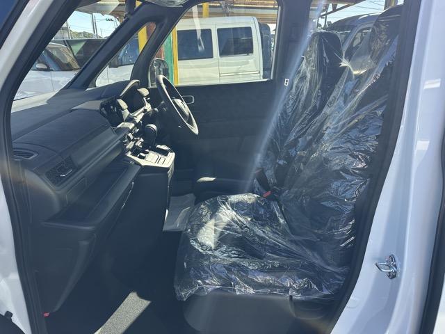 ステップワゴン スパーダ プレミアムライン 7人乗り ホンダセンシング フルLEDヘッドライト マルチビューカメラシステム パワーテールゲート 両側パワースライドドア シートヒーター 2列目キャプテンシート/オットマン付 登録済未使用車(6枚目)