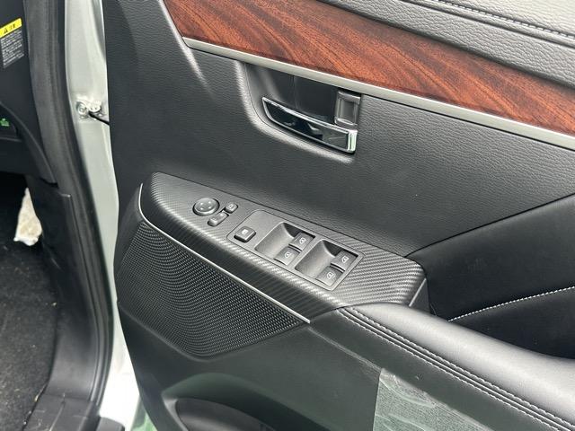 デリカD:5 P 8人乗り ナビ取付パッケージII オートステップ付 スマートキー LEDヘッドライト 両側パワースライドドア 全方位カメラ フルオートエアコン シートヒーター パワーシート パワーバックドア(18枚目)