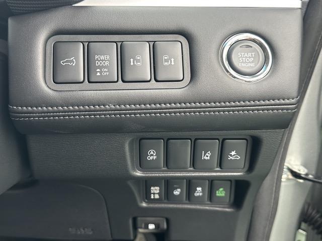 デリカD:5 P 8人乗り ナビ取付パッケージII オートステップ付 スマートキー LEDヘッドライト 両側パワースライドドア 全方位カメラ フルオートエアコン シートヒーター パワーシート パワーバックドア(19枚目)