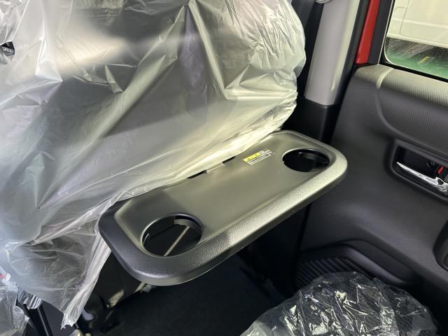 修復歴車一切ありません！それどころか、弊社の仕入在庫につきましては、フェンダー、ボンネット、ドアパネル等の交換歴、修理歴のある車両は基本的に仕入れを行いませんので高品質な車両のみ在庫で揃えています！