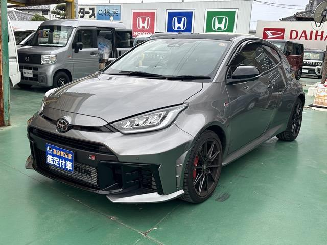 GRヤリス RZ ハイパフォーマンス 走行距離5,426KM 4WD AT 純正ナビゲーション バックカメラ ETC スマートキー LEDヘッドライト フルオートエアコン シートヒーター&ハンドルヒーター 革巻きハンドル パドルシフト(4枚目)