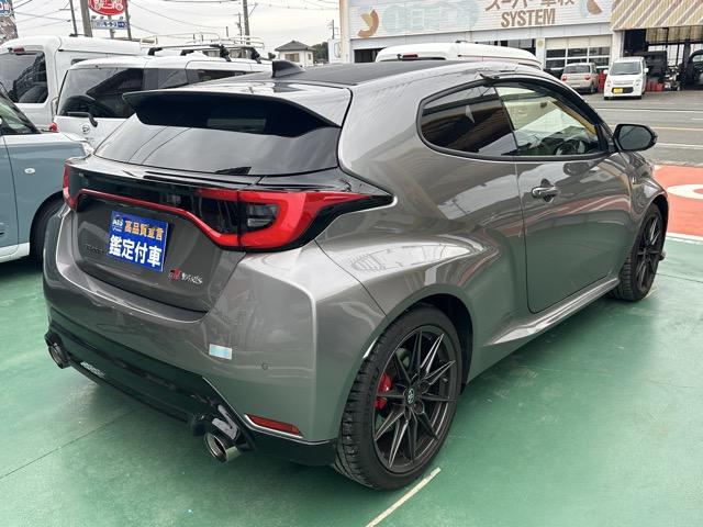 GRヤリス RZ ハイパフォーマンス 走行距離5,426KM 4WD AT 純正ナビゲーション バックカメラ ETC スマートキー LEDヘッドライト フルオートエアコン シートヒーター&ハンドルヒーター 革巻きハンドル パドルシフト(13枚目)