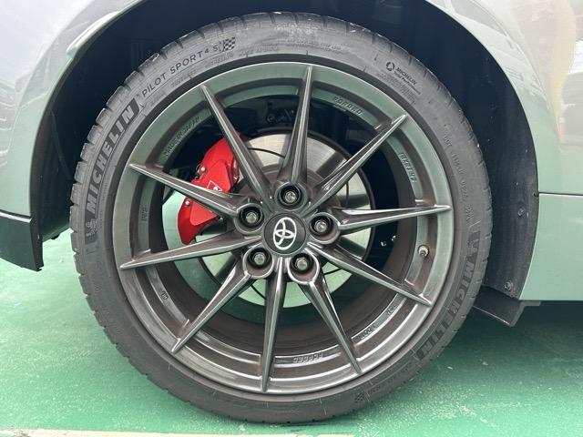 GRヤリス RZ ハイパフォーマンス 走行距離5,426KM 4WD AT 純正ナビゲーション バックカメラ ETC スマートキー LEDヘッドライト フルオートエアコン シートヒーター&ハンドルヒーター 革巻きハンドル パドルシフト(14枚目)