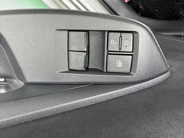 GRヤリス RZ ハイパフォーマンス 走行距離5,426KM 4WD AT 純正ナビゲーション バックカメラ ETC スマートキー LEDヘッドライト フルオートエアコン シートヒーター&ハンドルヒーター 革巻きハンドル パドルシフト(16枚目)