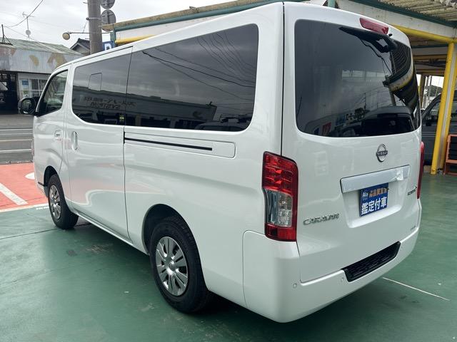 キャラバン ロンググランドプレミアムGX ディーゼル車 4WD スマートキー LEDヘッドライト 両側スライドドア フルオートエアコン シートヒーター アラウンドビューモニター デジタルインナーミラー 革巻きハンドル 登録済未使用車(5枚目)