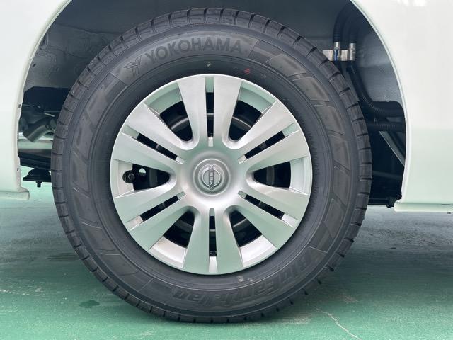 キャラバン ロンググランドプレミアムGX ディーゼル車 4WD スマートキー LEDヘッドライト 両側スライドドア フルオートエアコン シートヒーター アラウンドビューモニター デジタルインナーミラー 革巻きハンドル 登録済未使用車(18枚目)