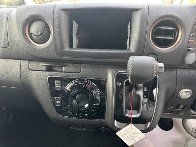 キャラバン ロンググランドプレミアムGX ディーゼル車 4WD スマートキー LEDヘッドライト 両側スライドドア フルオートエアコン シートヒーター アラウンドビューモニター デジタルインナーミラー 革巻きハンドル 登録済未使用車(23枚目)