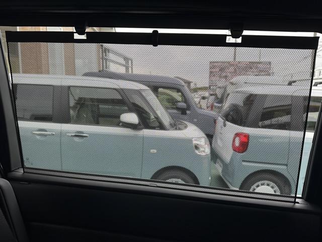 ステップワゴン スパーダ 7人乗り ホンダセンシング LEDヘッドランプ 両側パワースライドドア パワーバックドア 本革巻ステアリング パドルシフト シートバックテーブル ロールサンシェード シートヒーター 登録済未使用車(11枚目)