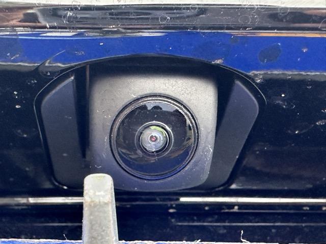 ステップワゴン スパーダ 7人乗り ホンダセンシング LEDヘッドランプ 両側パワースライドドア パワーバックドア 本革巻ステアリング パドルシフト シートバックテーブル ロールサンシェード シートヒーター 登録済未使用車(14枚目)