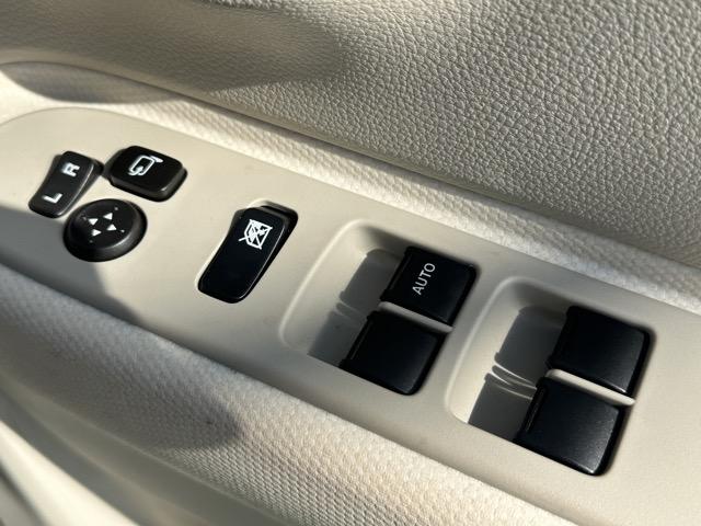 アルトラパン G スマートキー 電動格納ドアミラー 前後パワーウィンドー シートヒーター USB充電ソケット 衝突被害軽減ブレーキ クリアランスソナー アイドリングストップ オートライト ベンチシート ディーラー試乗車(14枚目)