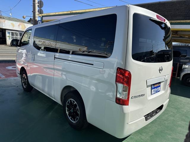 キャラバン ロングオーテックラインプラス ディーゼル車 4WD 寒冷地仕様 左パワースライドドア スマートキー LEDヘッドライト アラウンドビューモニター デジタルインナーミラー フルオートエアコン シートヒーター 登録済未使用車(5枚目)