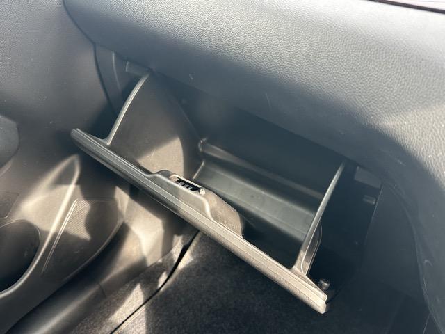 スイフトスポーツ ベースグレード 走行距離7,503KM セーフティパッケージ装着車 AT 社外ナビゲーション スマートキー LEDヘッドライト フルオートエアコン シートヒーター 革巻きハンドル オートクルーズコントロール(23枚目)