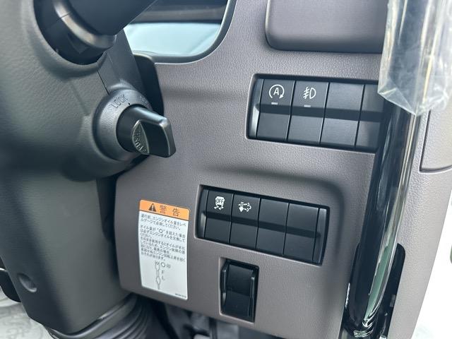 キャンター 全低床強化ダンプ　３ｔ　５ＭＴ　全低床強化ダンプ　バックカメラ付き　スマートキー　ＬＥＤヘッドライト　Ｂｌｕｅｔｏｏｔｈオーディオ　電動格納ドアミラー　パワーウィンドー　フォグランプ　アイドリングストップ（16枚目）